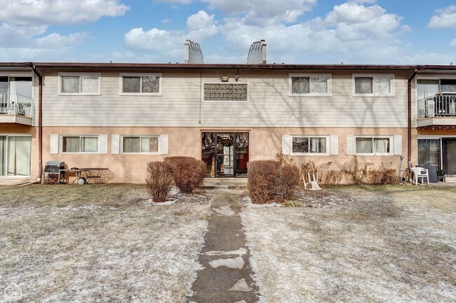 Photo - 870 E Old Willow Rd Condo Unit 257