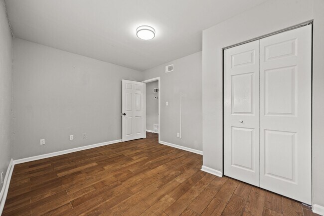 Bedroom - 692 Smith St SW