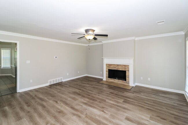 Photo - 1915 Pecan Grove Dr