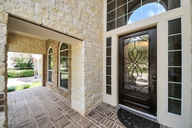 Building Photo - 1715 Gladden Way