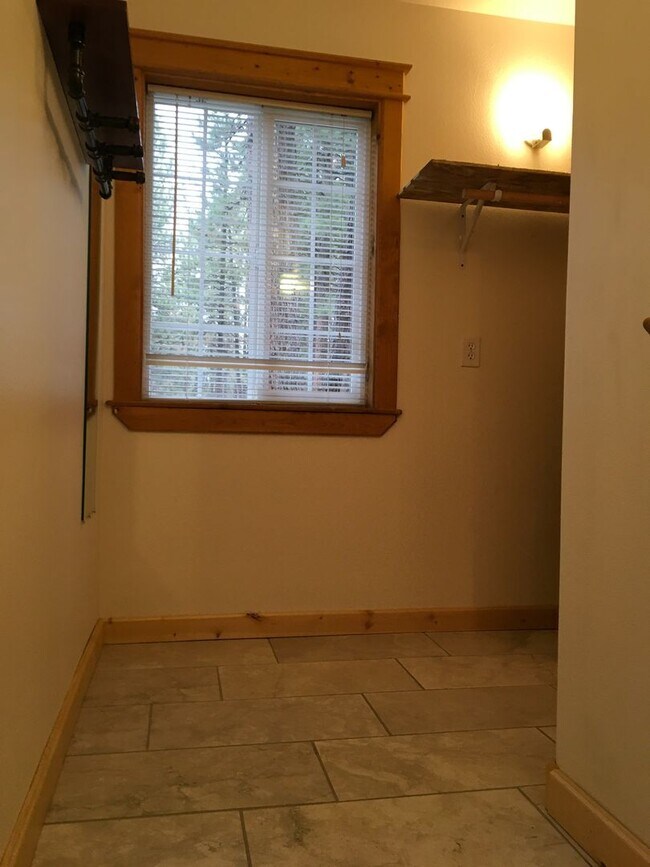 Deschutes River Woods STUDIO! Rental House Rental in Bend, OR