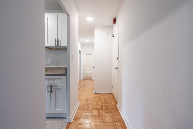 Photo - 27 Paxtonia Blvd Unit 203