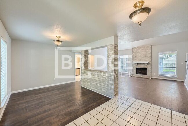 Photo - 1203 Mayweather Ln