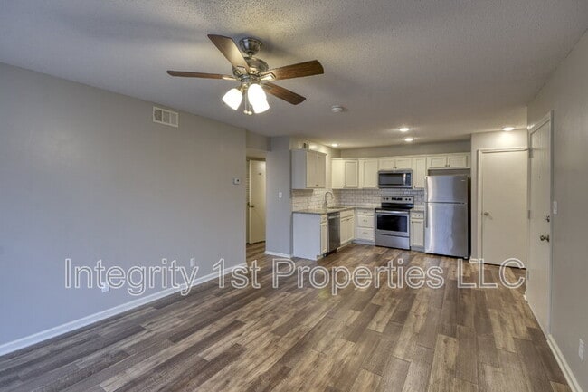 Photo - 2114 Swift St Unit #9