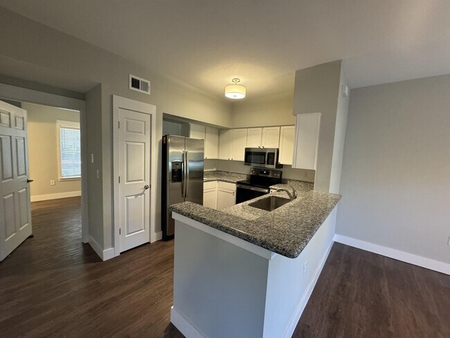 Photo - 10000 SW 52nd Ave