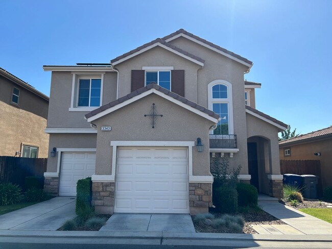 3 bedroom, 2 1/2 bathroom home located in ... - 3 bedroom, 2 1/2 bathroom home located in ...