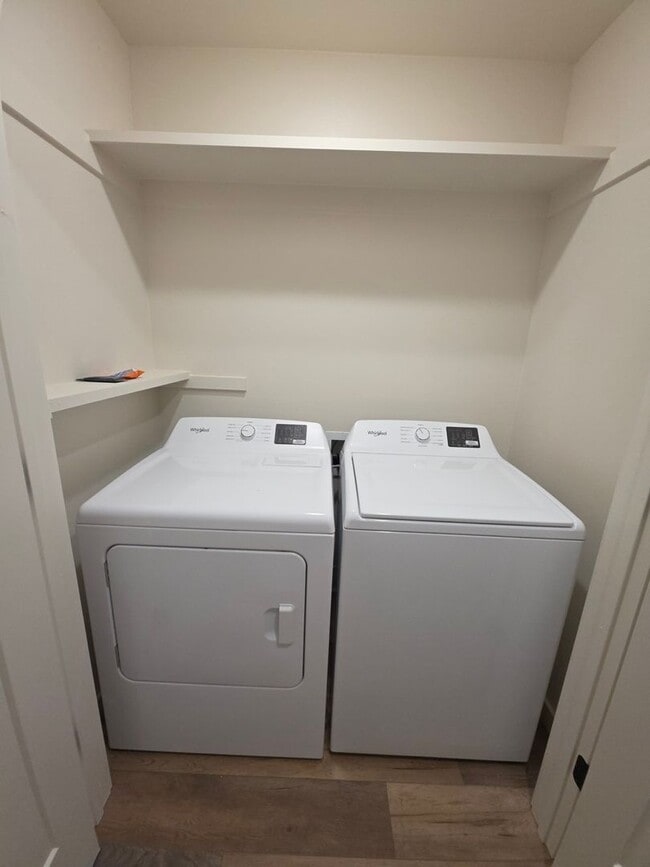 Photo - 709 W 12th St Unit A