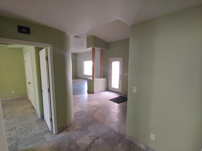 Photo - 69 E Columbus Ave Unidad 1