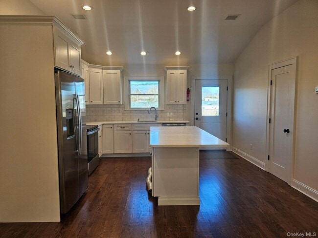 87 Community Rd