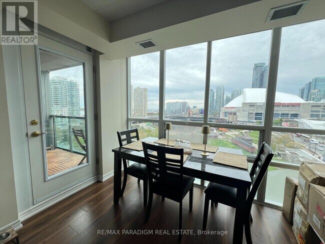Photo - 51 Lower Simcoe St Unit 1110