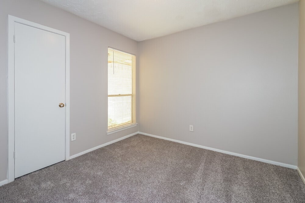 Photo - 15826 Beechnut St