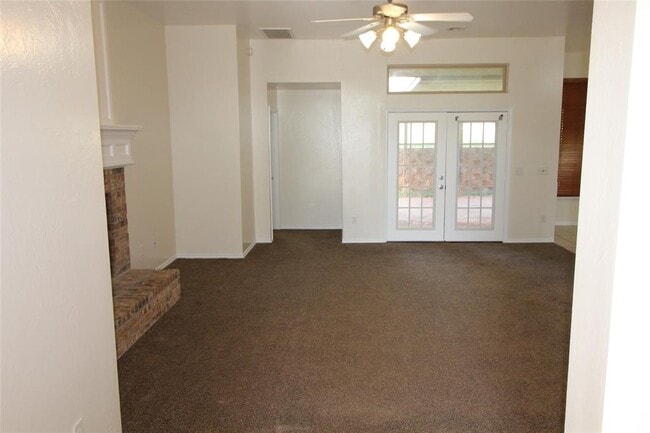 Photo - 512 Woodsong Dr