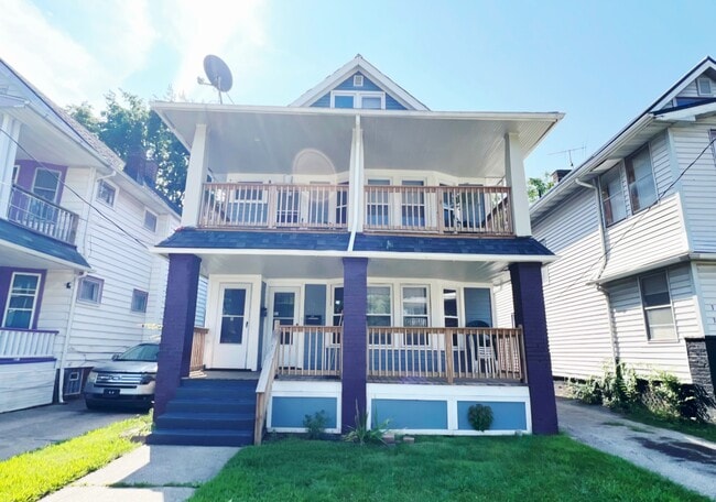 398 E 149th St Unidad Down