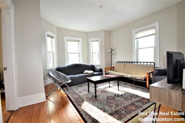 Photo - 188 Hillside St