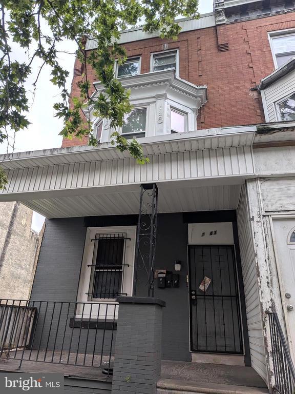 Photo - 1343 W Pike St Townhome