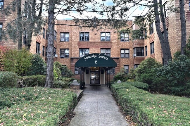 Building Photo - 2 Greenridge Ave Unit 3G