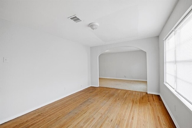 Photo - 4710 Meadow Park Dr