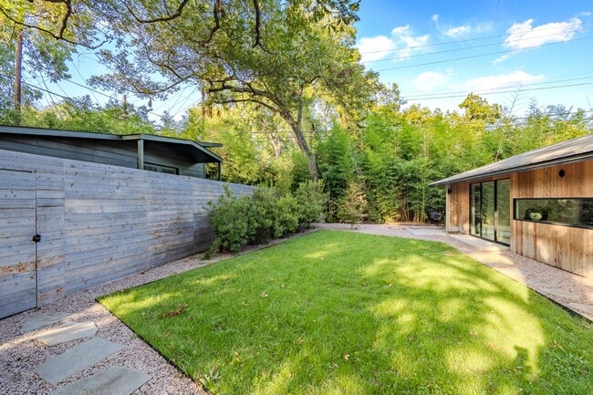 Photo - 8571 Eustis Ave