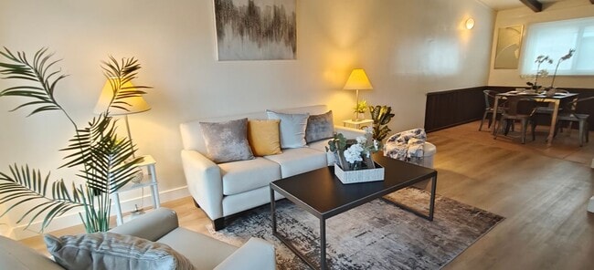 Photo - 2704 W Century Blvd