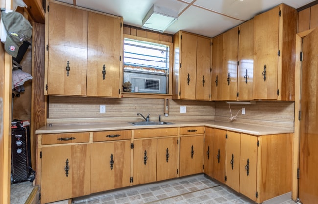 Photo - 1201 Whaley Dr