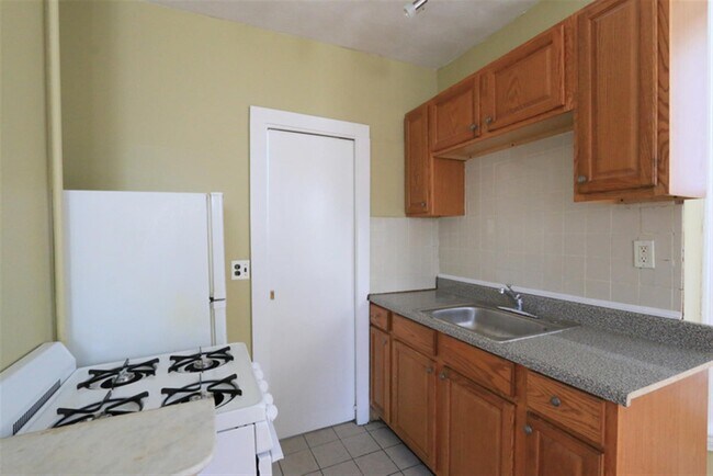 Photo - 58 Vinal Ave Unit 2r