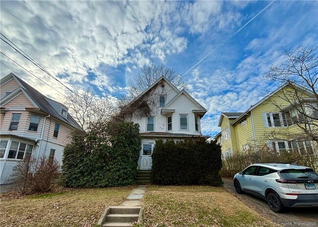 Photo - 63 Oakwood Ave Apartment
