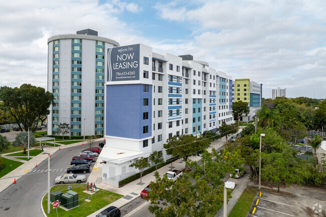 Building Photo - Brisas del Este Rental