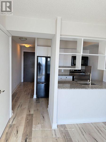 Photo - 125 Village Green Square Unit 3908