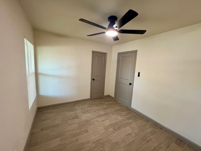 Photo - 1505 Maple Dr