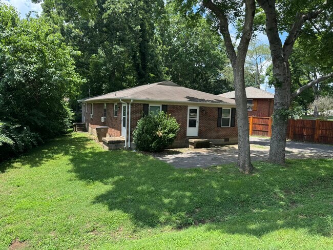 Building Photo - 6207 Henry Ford Dr