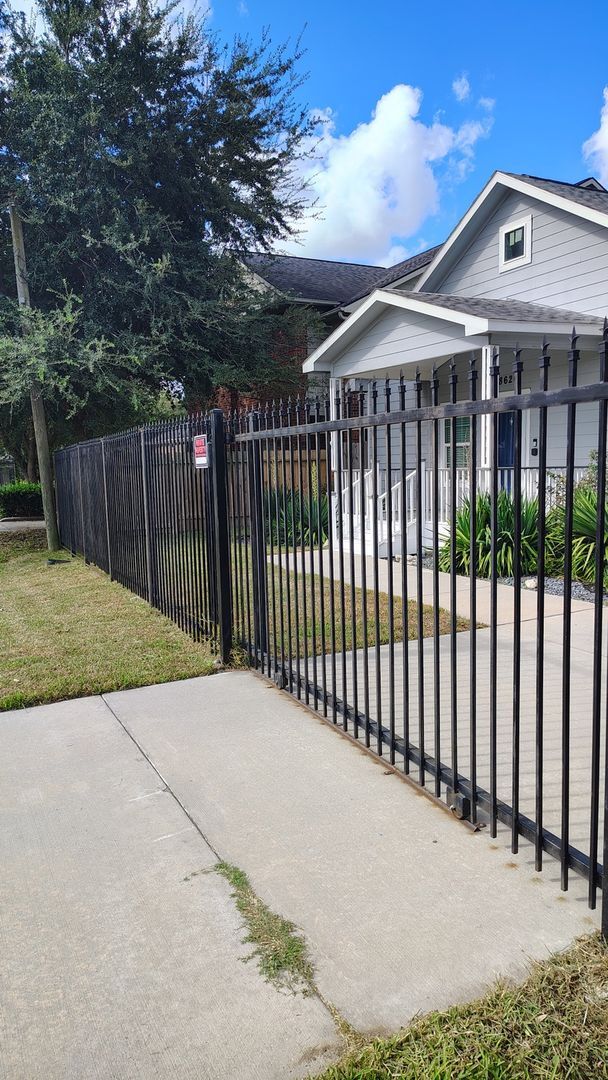 8626 Brandon St