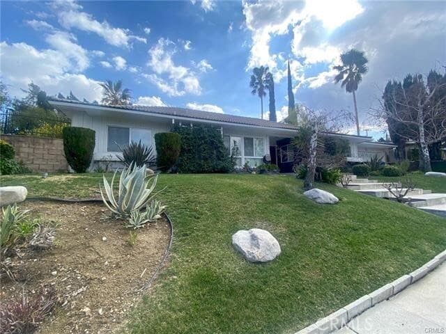 23552 Kivik St