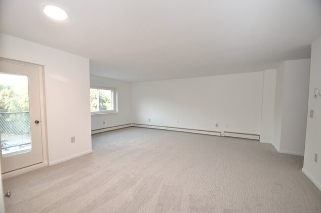 Photo - 3900 Park Ave