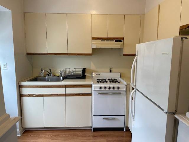 Building Photo - 64-39 Fitchett St Rental