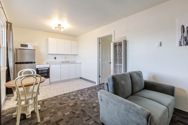 Building Photo - 3737 Sturgis Rd Unit 15