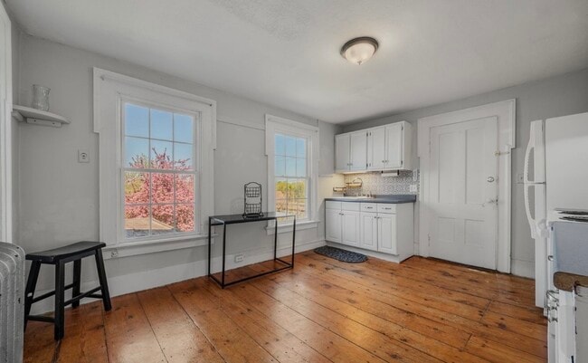 Photo - 22 W High St Unit 2
