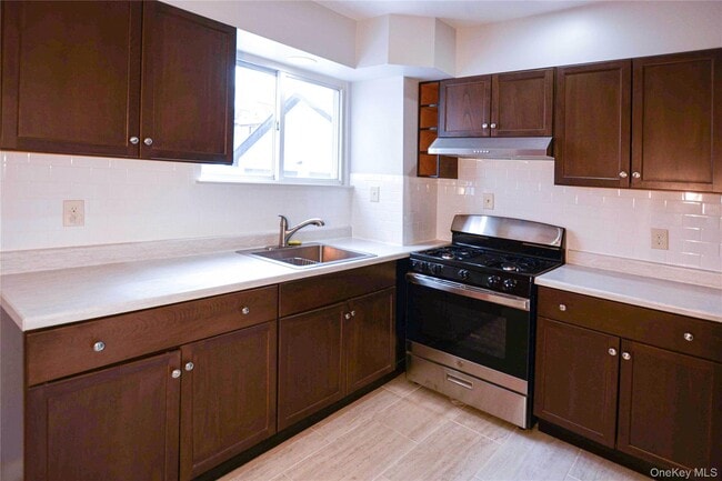 Photo - 24-10 Gillmore St Unidad 1