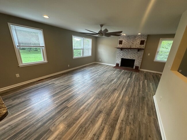 Building Photo - Ludlow - Lebanon Rd Unit 6879 Lebanon Rd Rental
