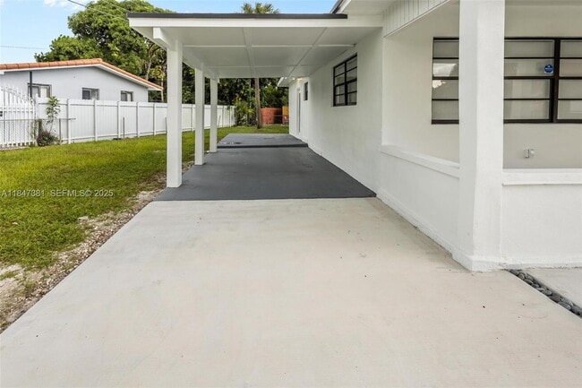 Photo - 18401 NW 42nd Ct