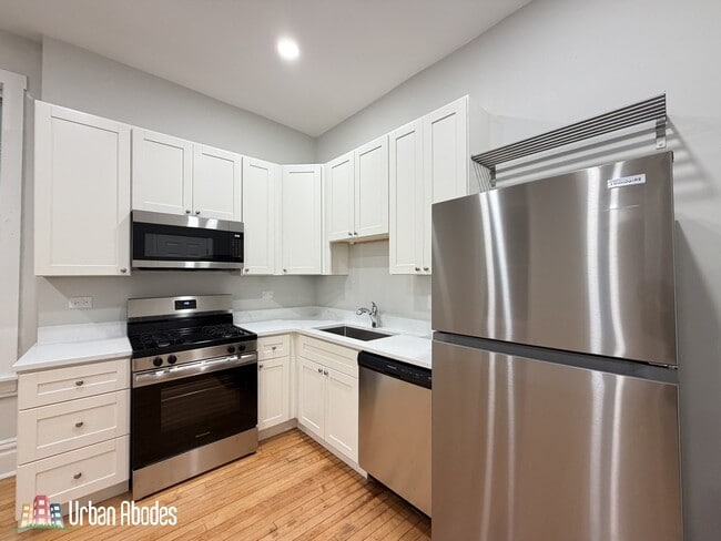 Photo - 1009 N Sacramento Ave Unit J07W