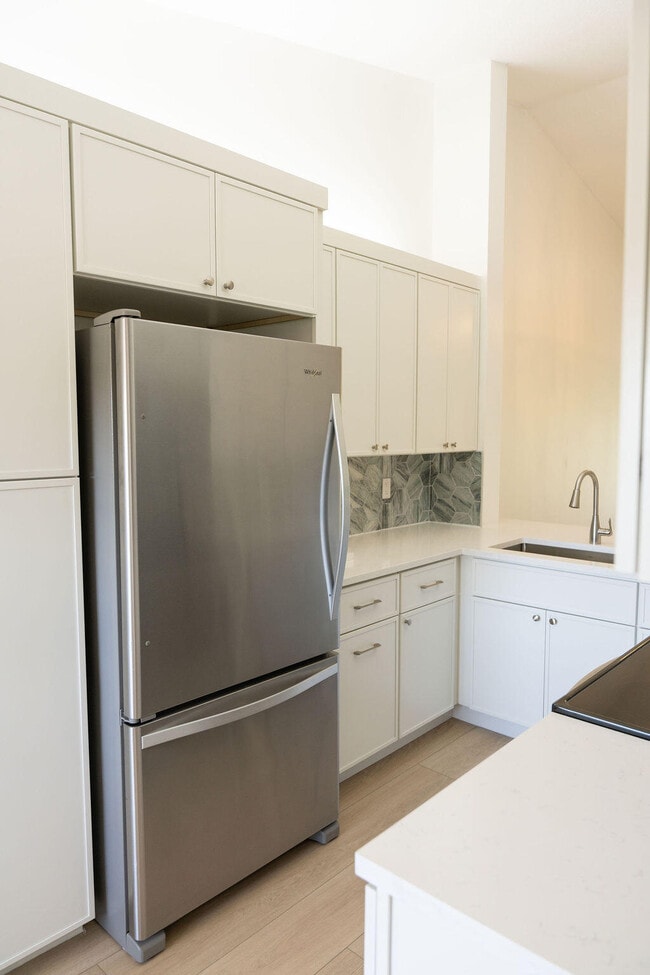 Photo - 602 Pinecrest Cir Unit B