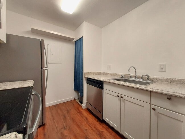 Photo - Halloween SPECIAL! Ground Floor Two Bedroom!