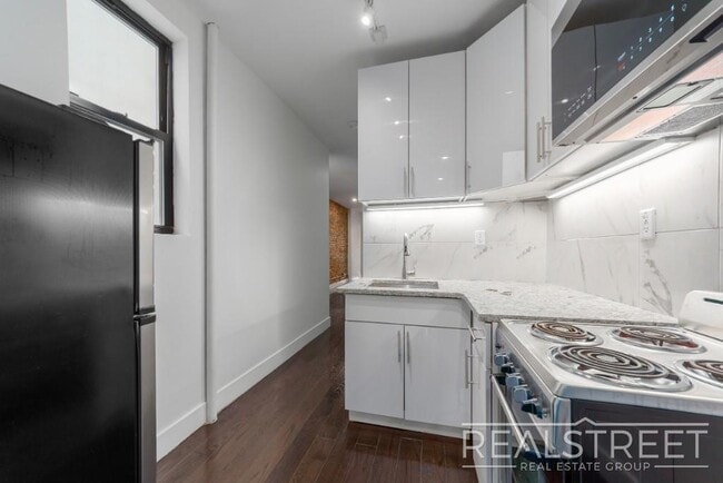 Photo - New 3 BED 1.5 Bath in Bed Stuy! Unit 2R