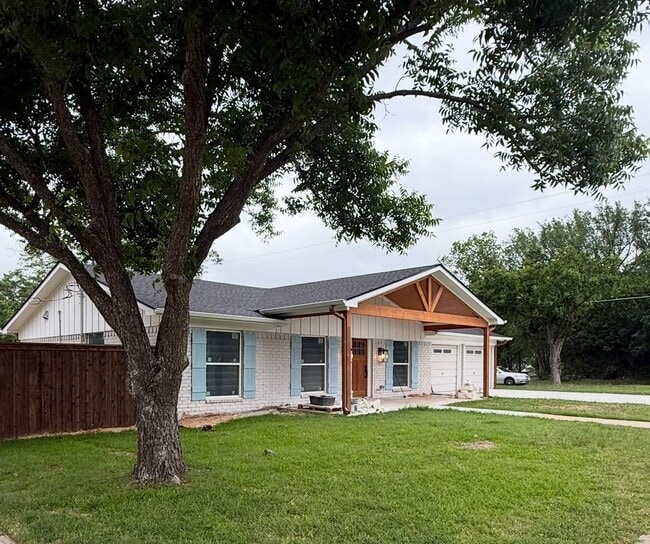 Photo - 10801 Rick Dr