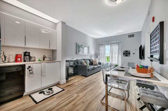 Photo - 8303 Palm Pkwy Unidad SI FL4-ID1511593P