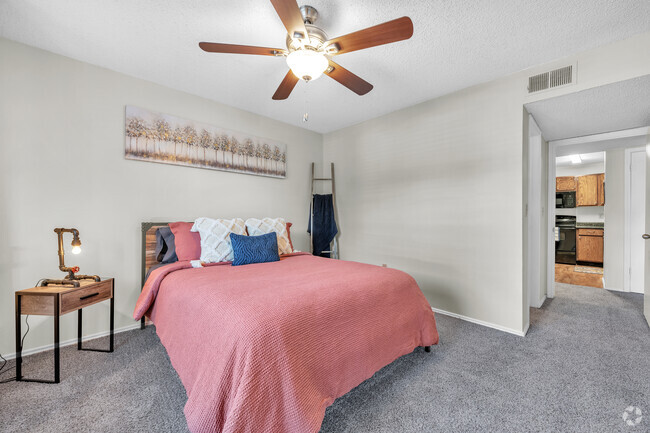 1 BR, 1 BA, 718 SF. - Bedroom