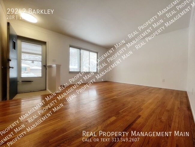 29242 Barkley- - 29242 Barkley- House