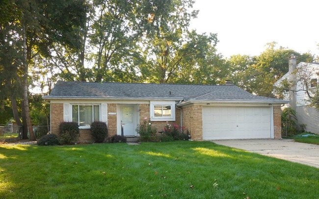 Building Photo - 2716 Hawks Ave