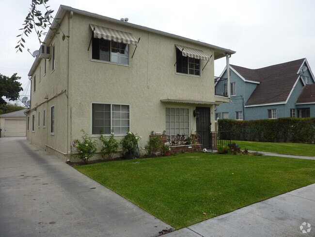 Building Photo - Two Bedroom lower Unit 0008931B Rental