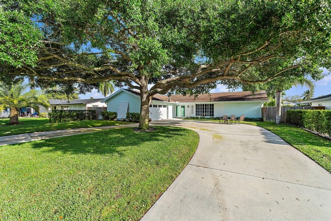 Building Photo - 4193 Hyacinth Cir N Rental